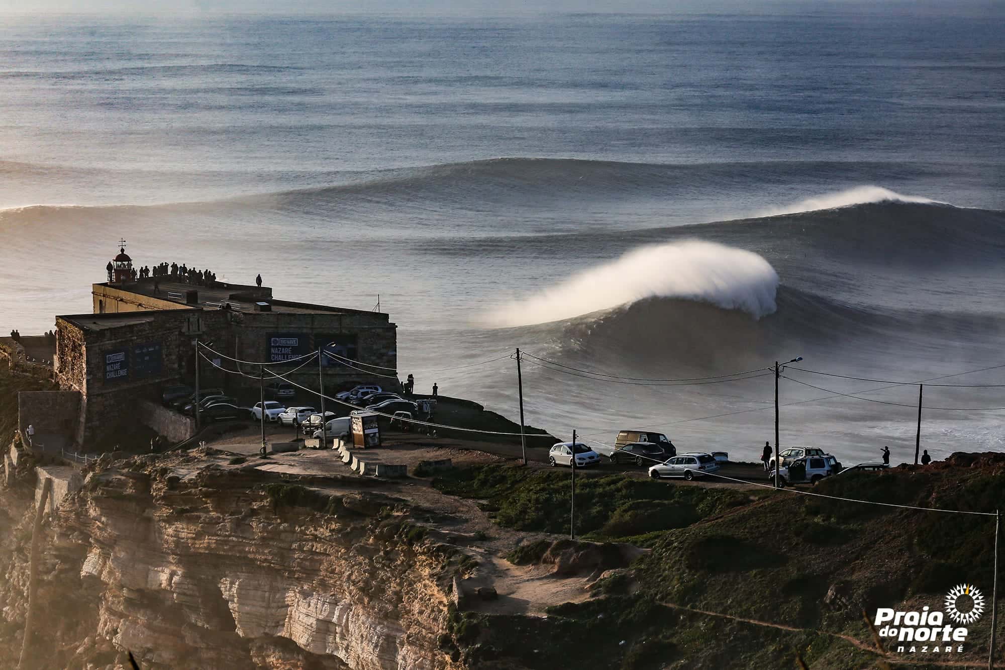 DEZ ONDAS SURFADAS NA NAZARÉ ENTRE AS NOMEADAS PARA OS PRÉMIOS DO BIG WAVE AWARDS